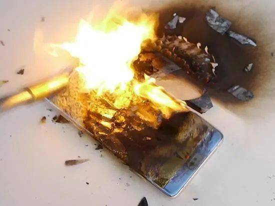 私自拆解易著火，回收設(shè)備能預(yù)防——鋰電池回收中的鋰電池碳化設(shè)備應(yīng)用